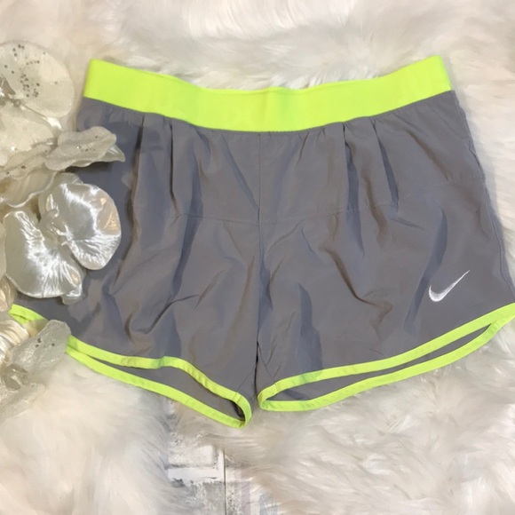 NIKE RUNNING SHORTS - Picture 1 of 5